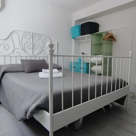 Apartamento 1 Dormitorio Y Salon Con Sofa Cama Bien Comunicado Con El Centro Seville Ngoại thất bức ảnh